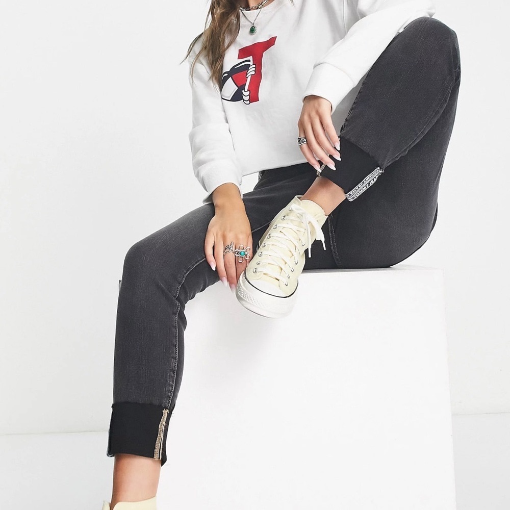 Tommy Jeans black size 2